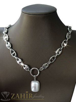   Луксозен перлен медальон с ефектна закопчалка на великолепна масивна верижка , широка 1 см, 4 дължини,хипоалергенна водоустойчива стомана - K2367